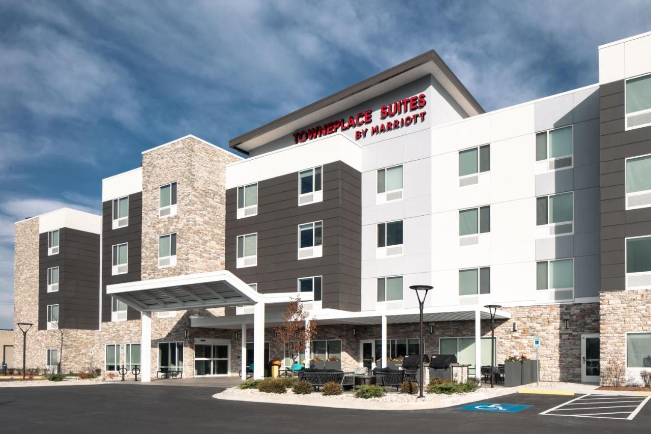 Towneplace Suites By Marriott Oconomowoc Eksteriør bilde