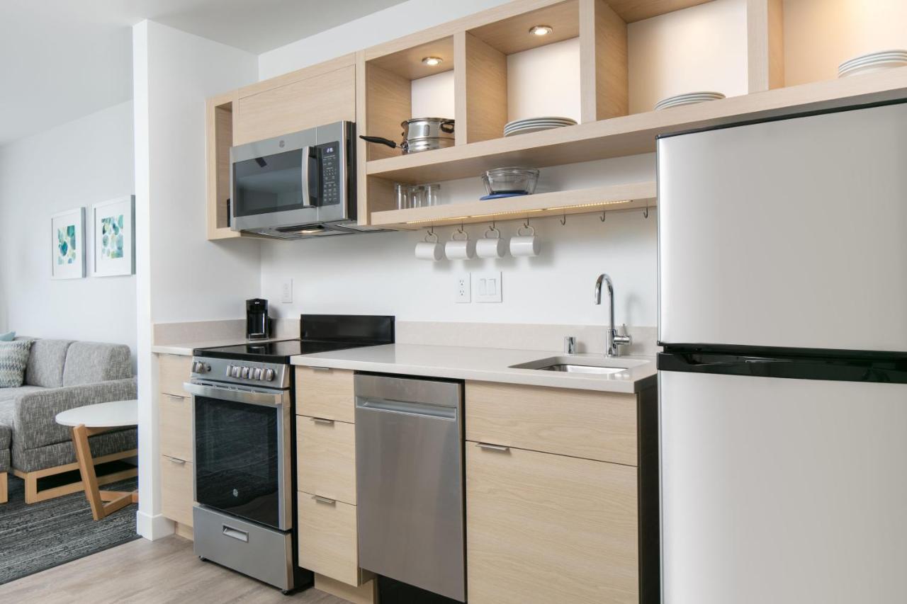 Towneplace Suites By Marriott Oconomowoc Eksteriør bilde