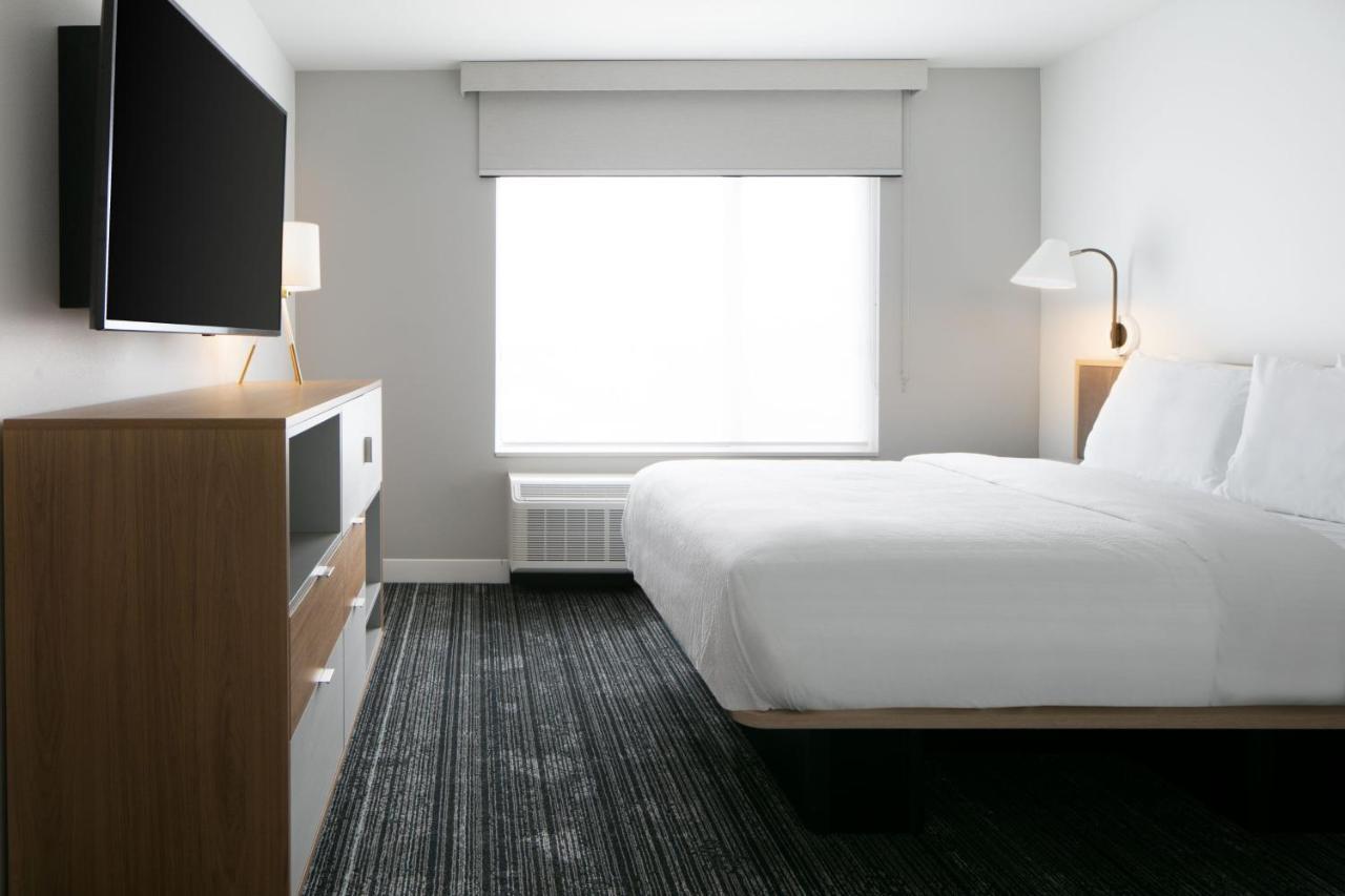 Towneplace Suites By Marriott Oconomowoc Eksteriør bilde