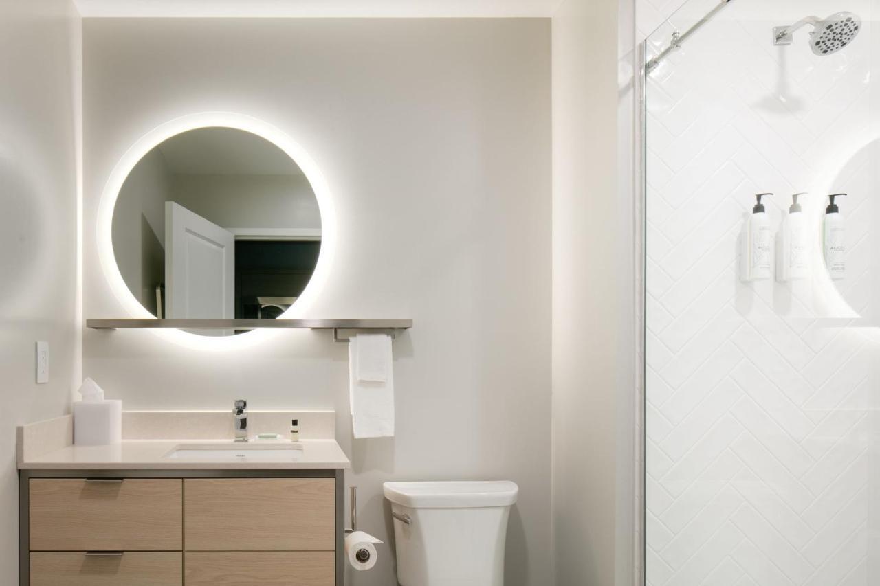 Towneplace Suites By Marriott Oconomowoc Eksteriør bilde